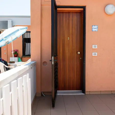 דירה Monolocale Con Piscina E Terrazzo-residence Solarium ביביונה