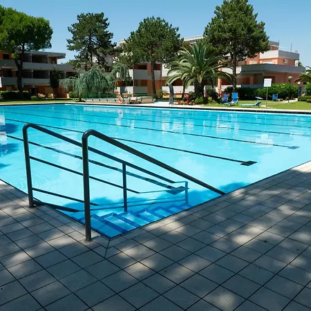 Monolocale Con Piscina E Terrazzo *